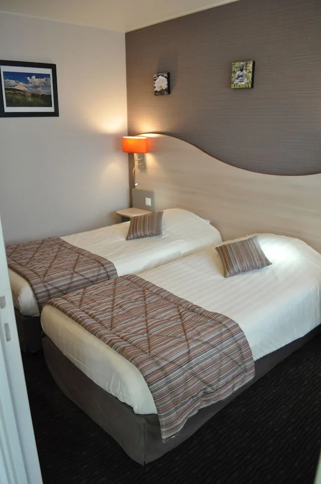 غرفة بسريرين منفصلين، Hotel Au Tambour 4/10