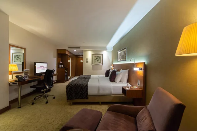 غرفة بريميوم بسرير فردي، Crowne Plaza Istanbul Harbiye Hotel 9/10