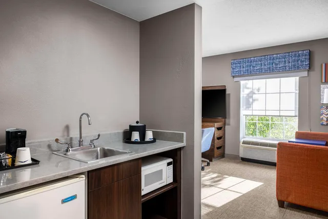 جناح استوديو بسرير كينج مع أريكة، Hampton Inn & Suites State College At Williamsburg Square 2/2