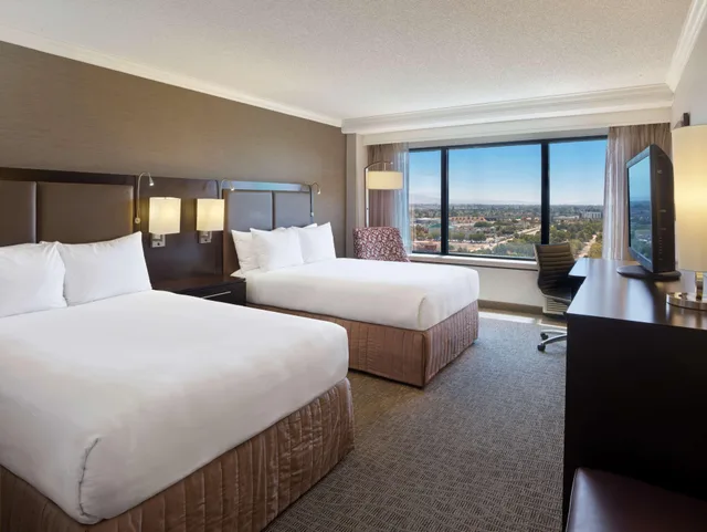 غرفة تنفيذية رباعية بسريرين مزدوجين، Sonesta San Jose 1/2