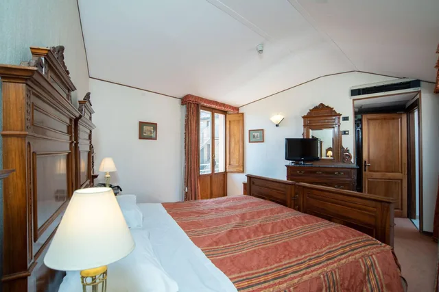 جناح جونيور، Hotel Fonte Cesia 4/10