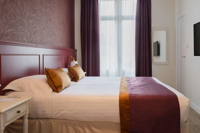 Junior Suite, King Bed, Balcony, Best Western Hotel De France 1/3