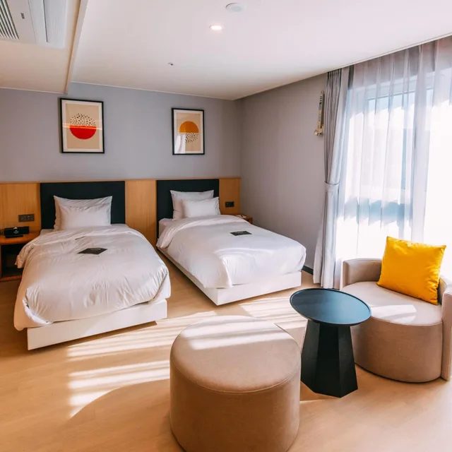 Deluxe, Twin Beds, Pool Access، Hound Hotel Busan Station 1/10
