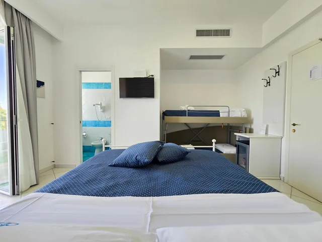 غرفة قياسية بإطلالة على البحر، HOTEL CALANCA 1/10
