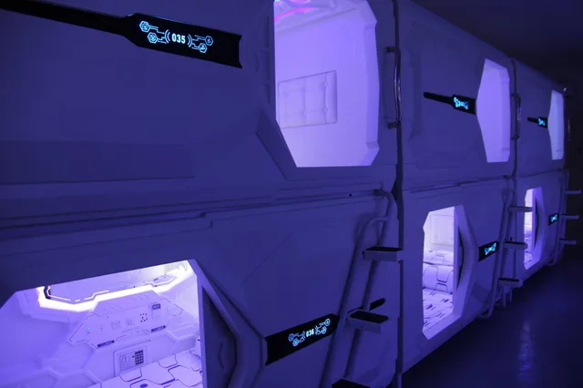غرفة ديلوكس بسرير مزدوج، Space Capsule Hotel 1/2