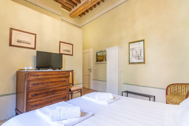غرفة قياسية بسرير مزدوج وسريرين منفصلين، PALAZZO MOSELA ALLA PORTA 7/10