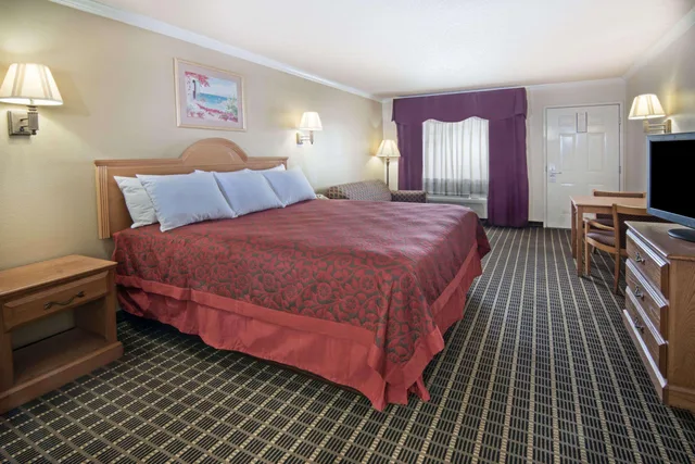 غرفة بسرير كينج، Days Inn By Wyndham San Antonio Interstate Hwy 35 North 1/2