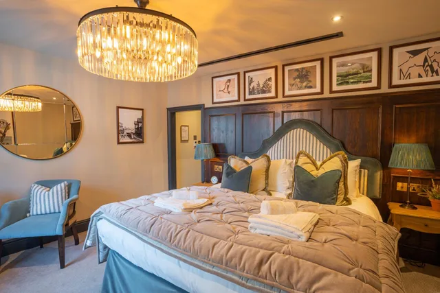 غرفة سيغنتشر، Salisbury Arms Hotel 9/10