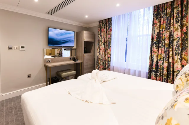 غرفة بسريرين منفصلين، Byron Hotel 9/11