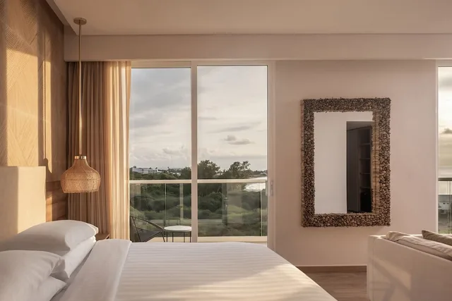 غرفة جونيور بسرير مزدوج، Santa Marta Marriott Resort Playa Dormida 2/5