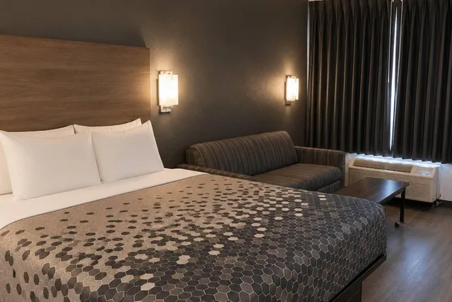 غرفة قياسية بسرير كينج، Econo Lodge Calhoun South 7/10