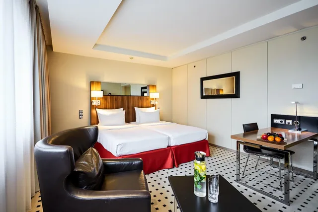 غرفة بريميوم بسرير كينج، Radisson Blu Conference Hotel, Dusseldorf 10/10