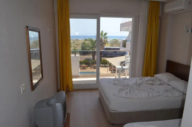 غرفة ثلاثية بإطلالة على المسبح، Mulka Hotel 5/10