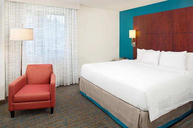 جناح بسرير كينج بغرفة نوم واحدة مع أريكة، Residence Inn White Plains Westchester County 2/7