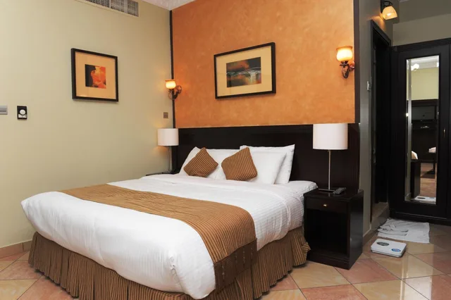 Junior Suite, Al Jazeera Royal Hotel 2/10