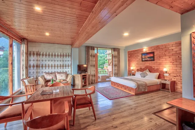 Honeymoon, Suite, King Bed, No Jetted Tub، Snow Flakes Resort 4/6