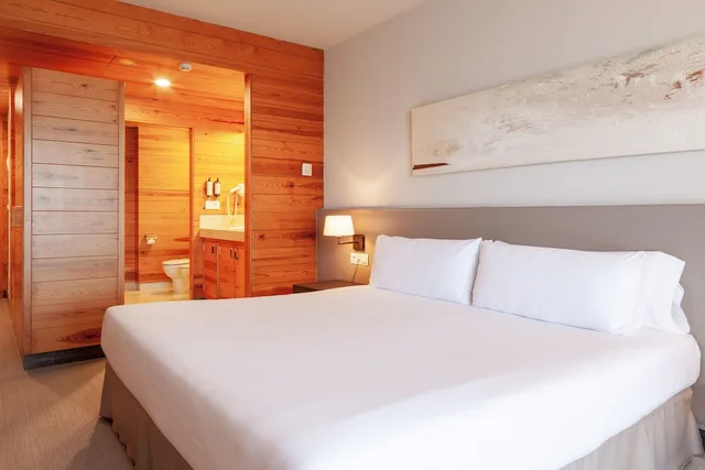 غرفة سوبيريور بسرير كوين، El Montanya Resort & Spa 1/6