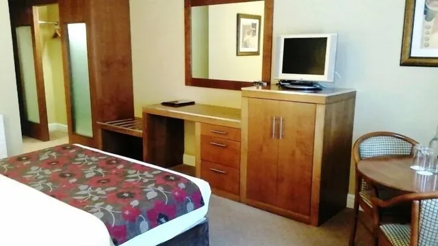 غرفة بسريرين منفصلين، Great National Hamlet Court Hotel 4/6