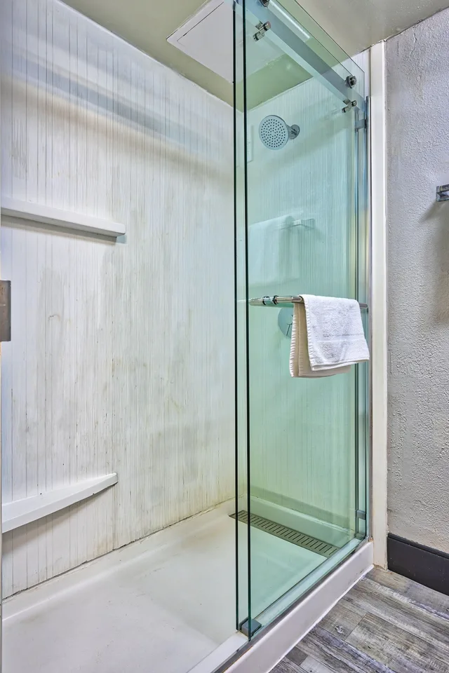 غرفة بسرير كينج مع أريكة، Courtyard Hampton 5/5