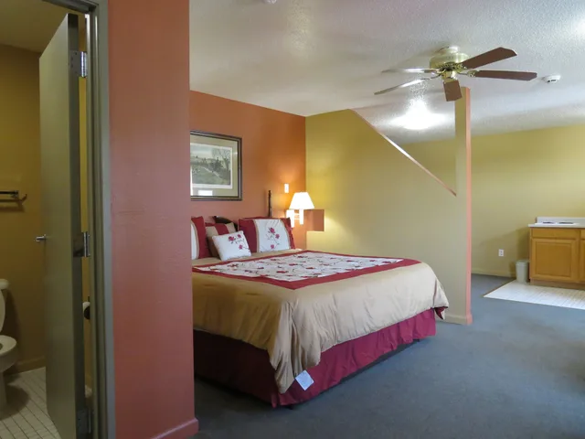 غرفة بسرير كينج، First Western Inn Caseyville 4/10