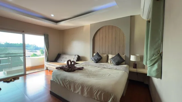 غرفة بإطلالة على النهر بحوض استحمام، Kwainoy Riverpark & Resort 1/1