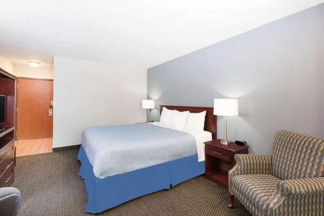 غرفة بسرير كينج، Quality Inn West Des Moines - Clive 2/3