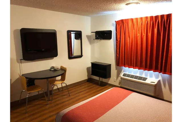 غرفة بريميوم بسرير كوين، OYO Hotel Shelby MT Hwy 2 & I-15 2/3
