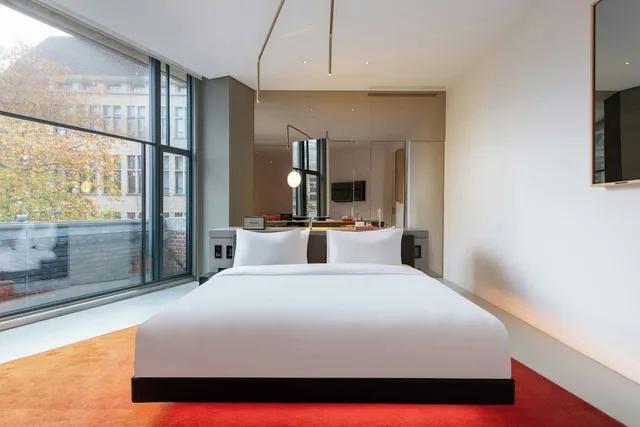 Exchange, Premier, Suite, King Bed، W Amsterdam 3/10
