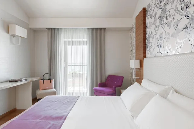 غرفة بسرير مزدوج بإطلالة على البحيرة، Hotel Eden 2/10