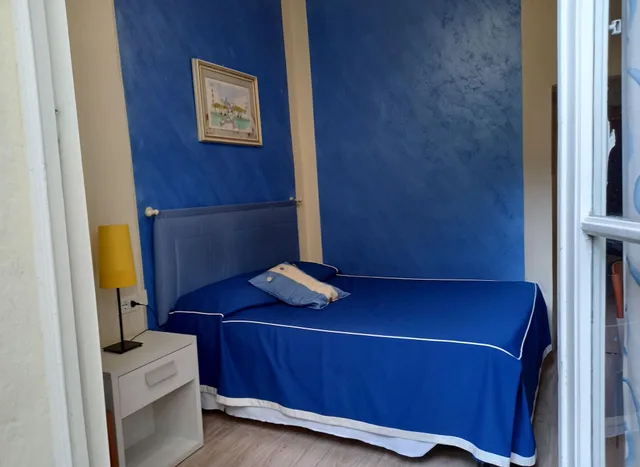 غرفة اقتصادية صغيرة بسرير مزدوج بغرفة نوم واحدة بحمام خاص، Tourist House 2/4