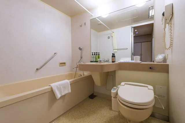 غرفة سوبيريور ثلاثية بثلاثة أسرّة للمدخنين، Art Hotel Asahikawa 2/2