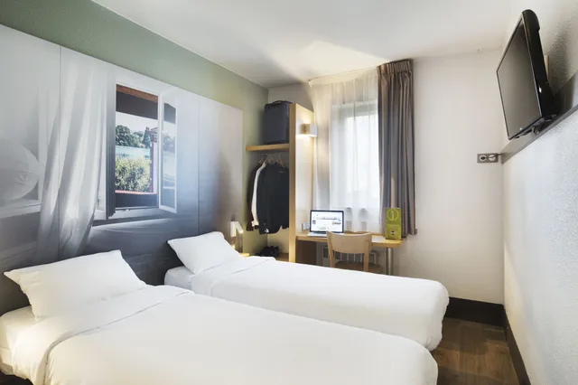 غرفة بسريرين منفصلين، B&B Hotel Lyon Saint Bonnet Mid Plaine 3/5