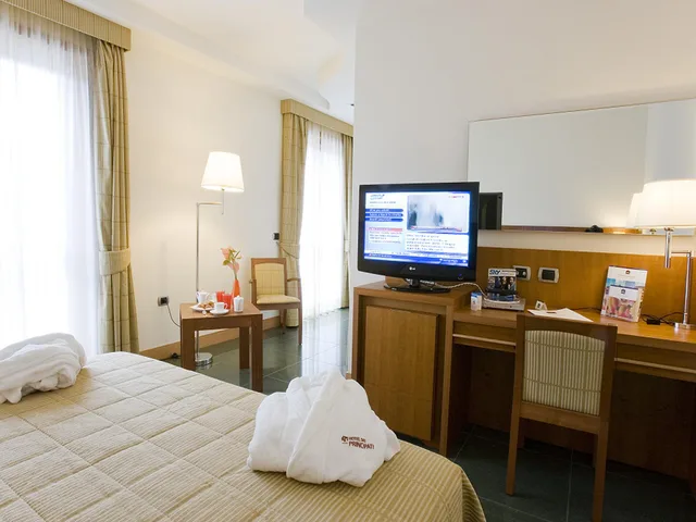 غرفة ديلوكس بشرفة، Hotel Dei Principati 1/2