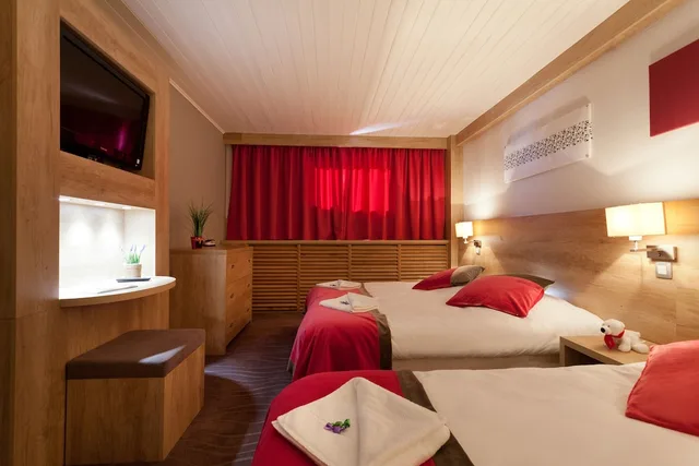 Family, 1 Double and 3 Single Beds، HOTEL CLUB MMV LE PANORAMA 2/3