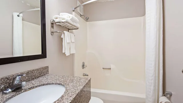Room, 2 Double Beds, Florence Inn 4/4