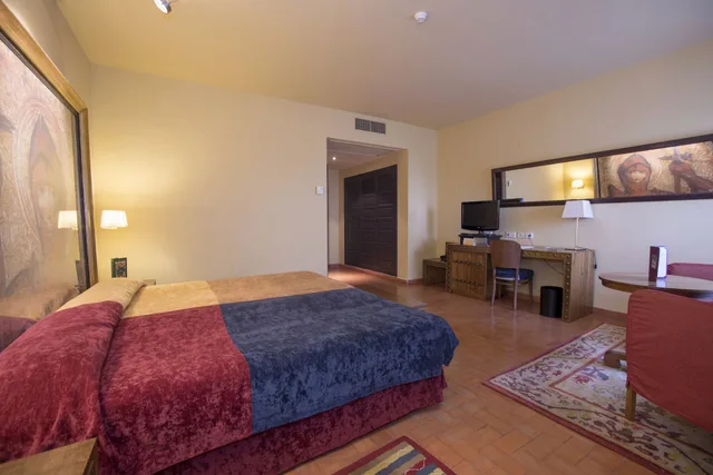 غرفة بثلاثة أسرّة، Parador De Trujillo 3/4