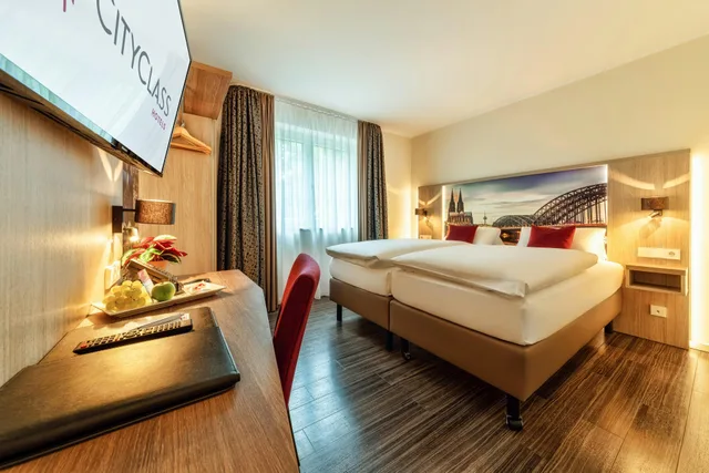 Comfort, Double Bed, Cityclass Caprice Am Dom 2/6