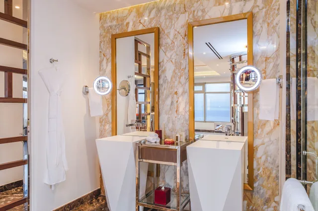 2 Bedrooms, Master, Suite, 1 King and 2 Double Beds, South Wing، Hotel Mousai Puerto Vallarta Adults Only 8/9