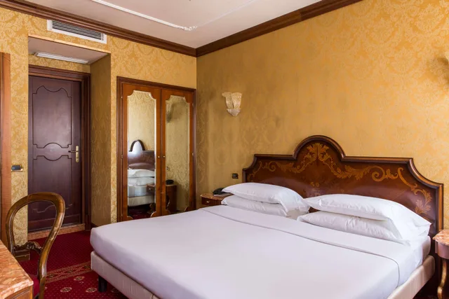 غرفة قياسية، NH Venezia Santa Lucia 3/10