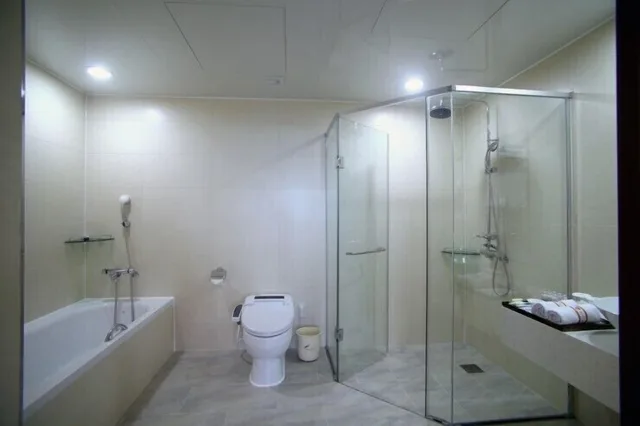 جناح ملكي بسرير كينج، Narsha Hotel 6/7
