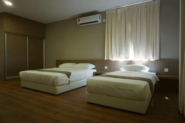 جناح بسرير كوين وسرير فردي، Yew Hotel 1/1