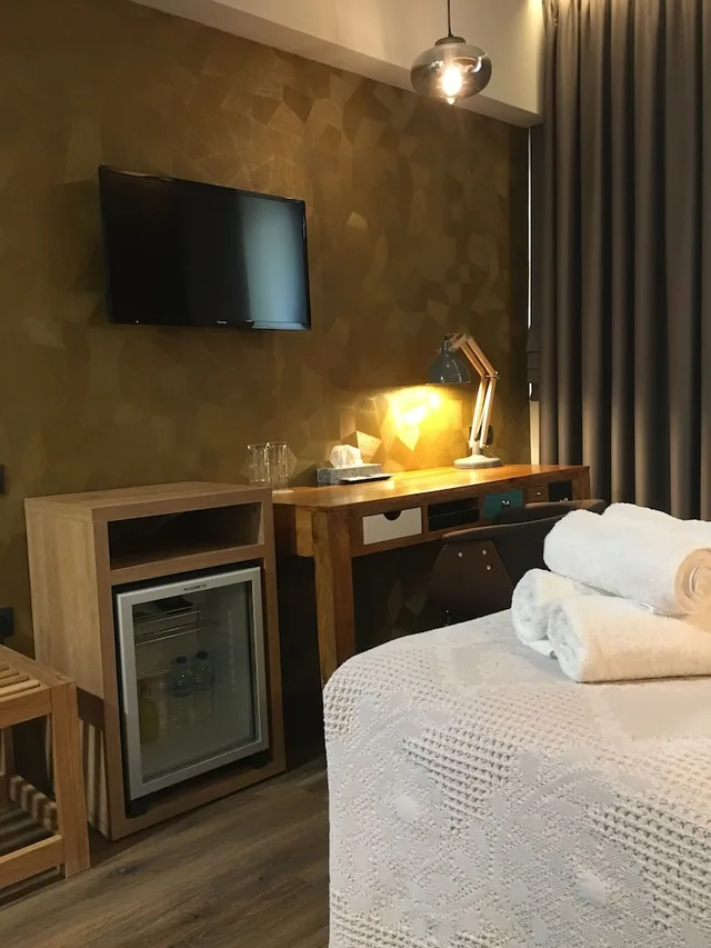 غرفة ديلوكس بسرير كوين، 360 Degrees Pop Art Hotel 6/10