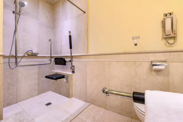 Deluxe, King Bed, Resort View، Sharq Village & Spa, a Ritz-Carlton Hotel 6/7
