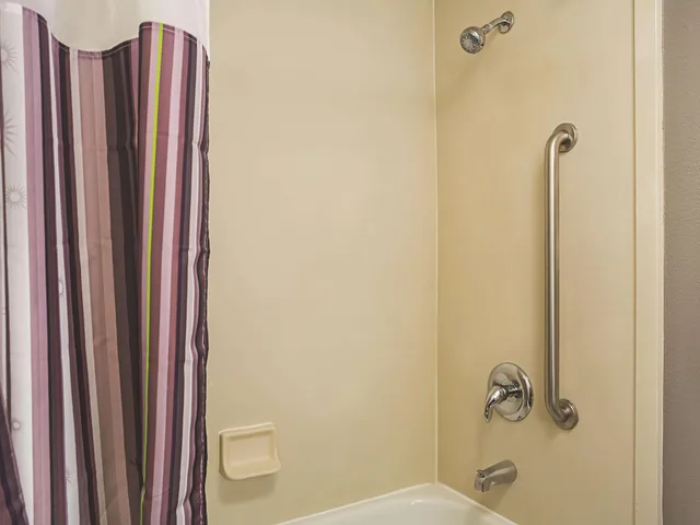 جناح، La Quinta Inn & Suites by Wyndham Miami Airport East 3/3