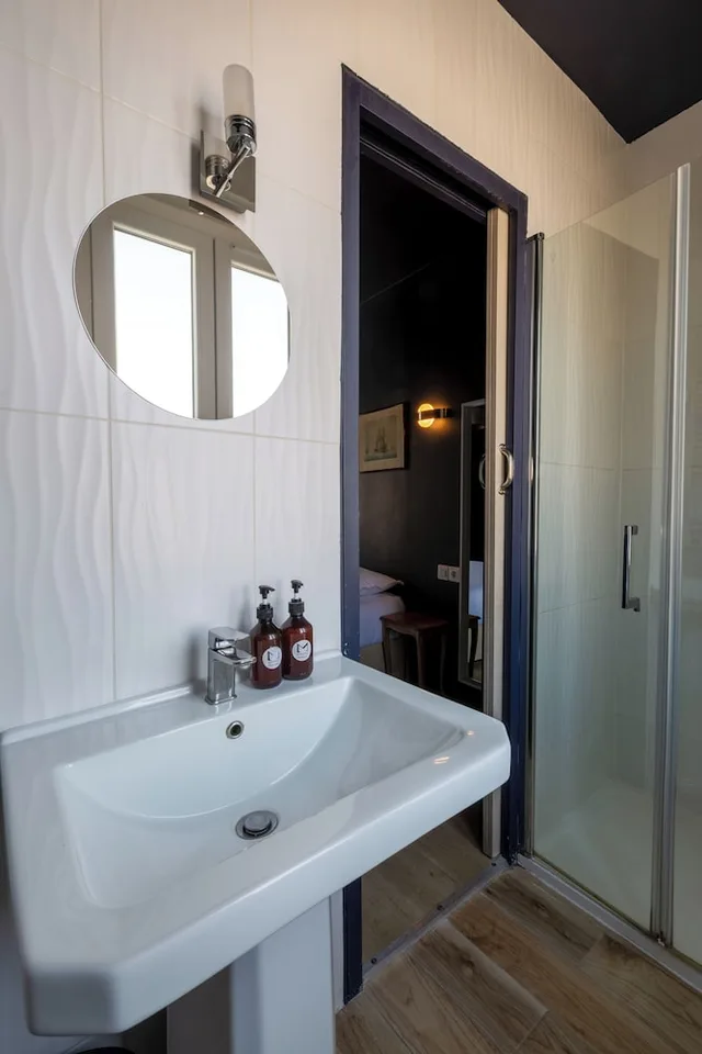 غرفة ديلوكس بسرير كوين، Hotel Maat Etoile 6/8