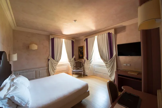 غرفة ديلوكس بسرير مزدوج بإطلالة على البحر، Villa Lattanzi 4/10