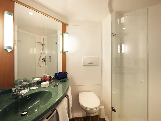 غرفة قياسية بسريرين منفصلين، IBIS BERLIN SPANDAU 9/10