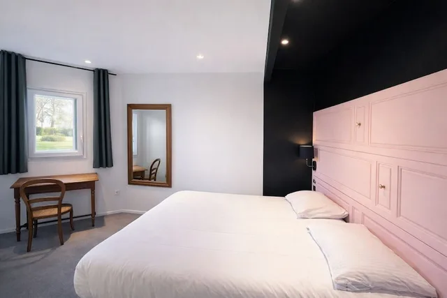 جناح بسرير مزدوج مع أريكة، Greet Hotel Limoges Nord 1/5