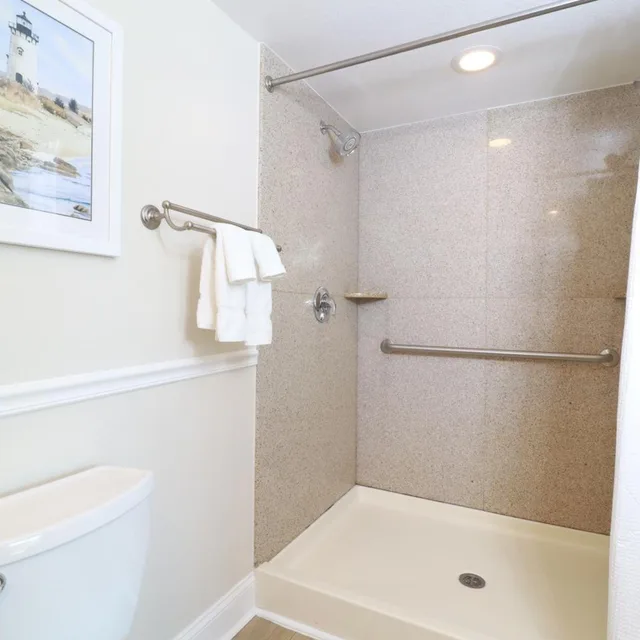 1 Bedroom, Town House, Sofa، The Cove At Yarmouth 4/4