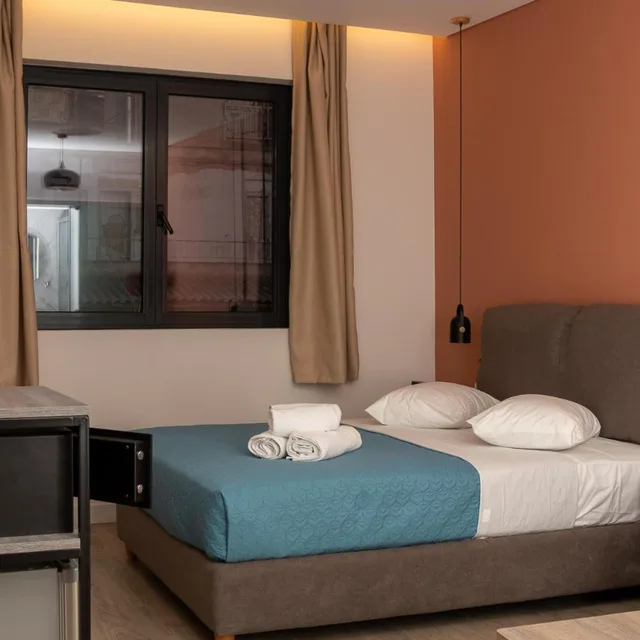 غرفة سوبيريور بسرير كينج، Dunlin Hotel Athens 3/7